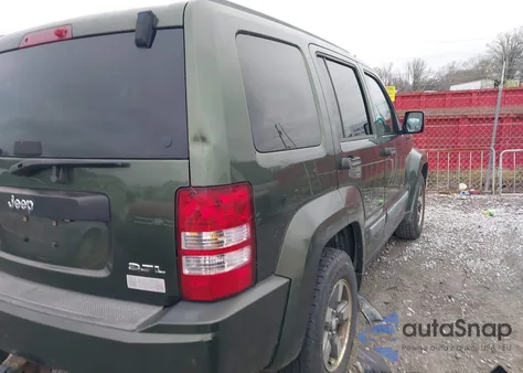 2008 Jeep Liberty Sport из США, поврежденный, VIN 1J8GP28K08W207758